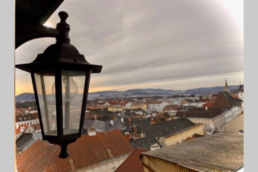 Deluxe Appartement über den Dächern von Krems Exterior foto
