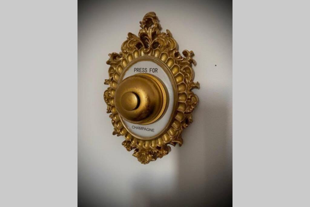 Deluxe Appartement über den Dächern von Krems Exterior foto