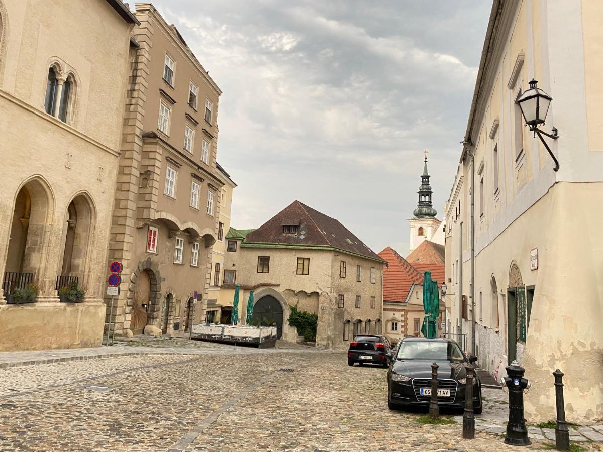 Deluxe Appartement über den Dächern von Krems Exterior foto